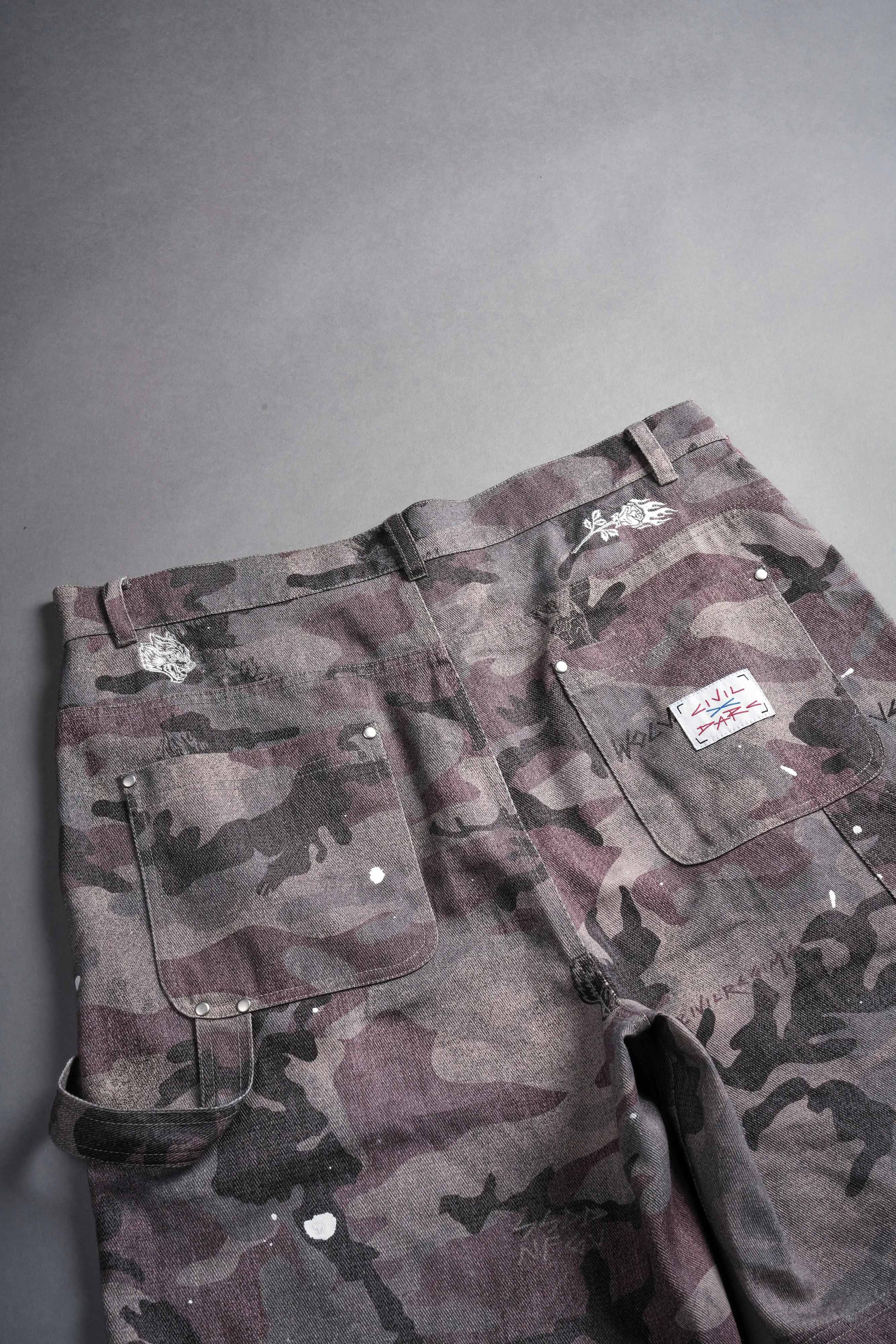 Wolf Rose Clark Utility Shorts in Blooming Woodland Camo